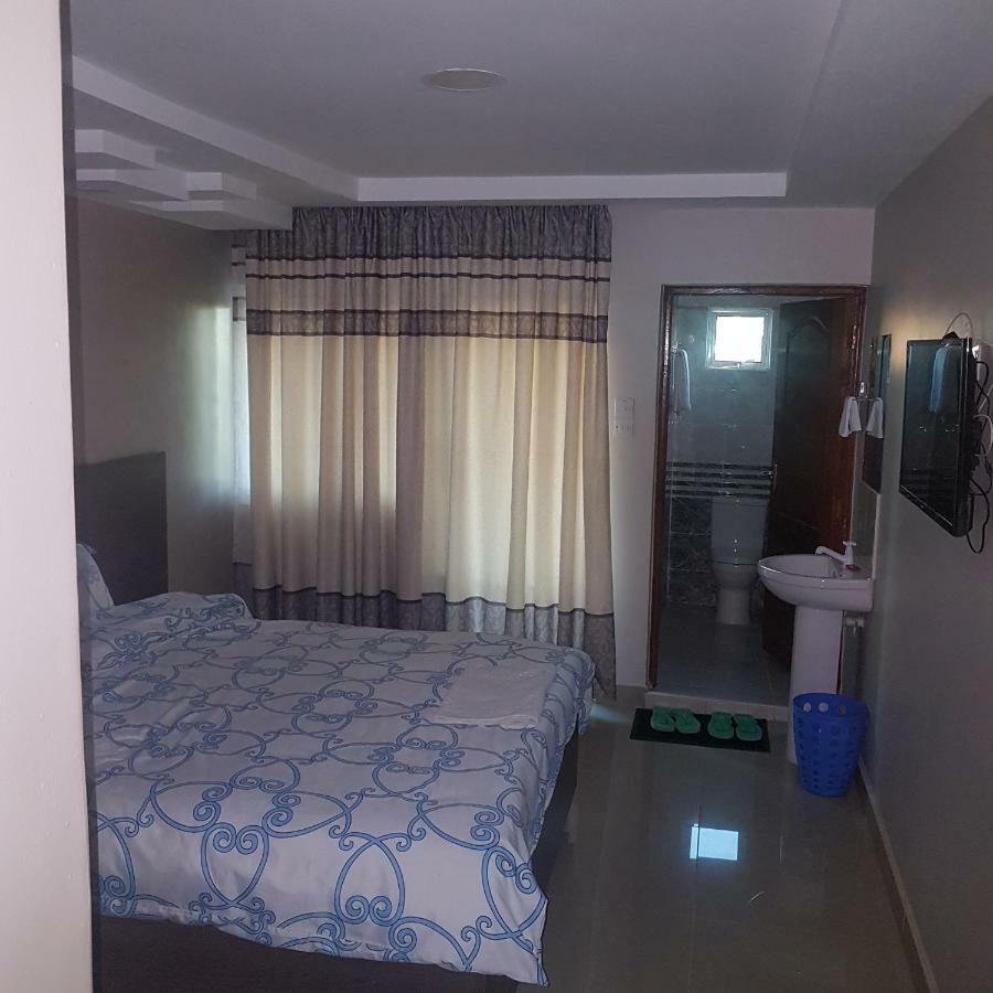 Adala Motel Meru Exteriör bild